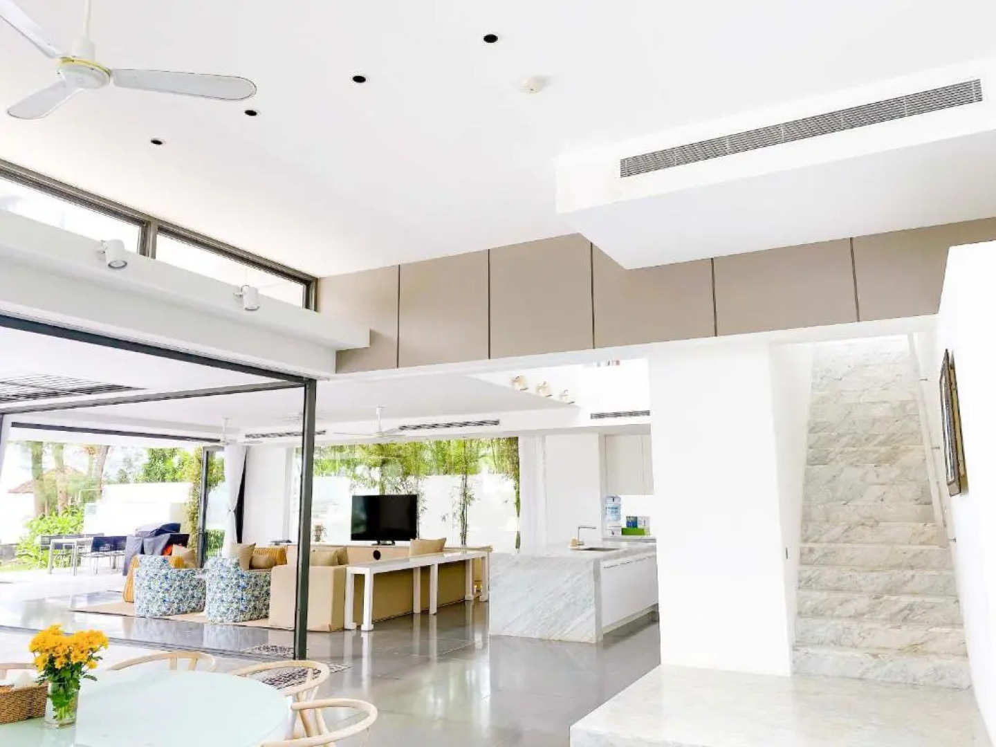 5BR Beachfront Villa 1000m2 Sanctuary Hồ Tràm