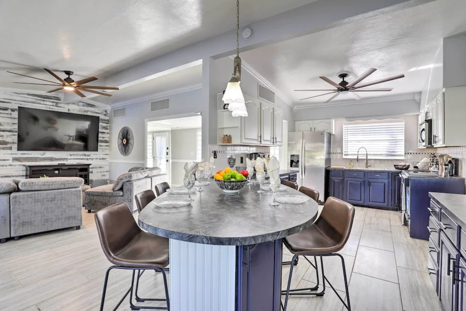 Modern Seminole Home w/ Patio, 3 Mi to Beach!