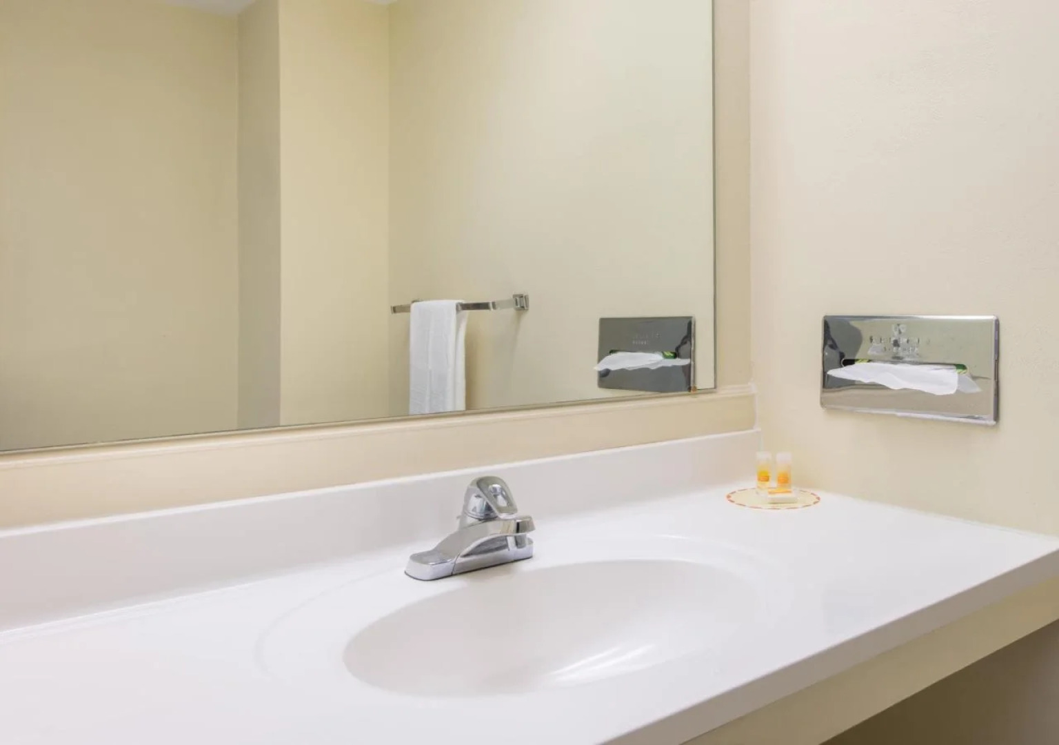 Haven Hotel St. Louis North