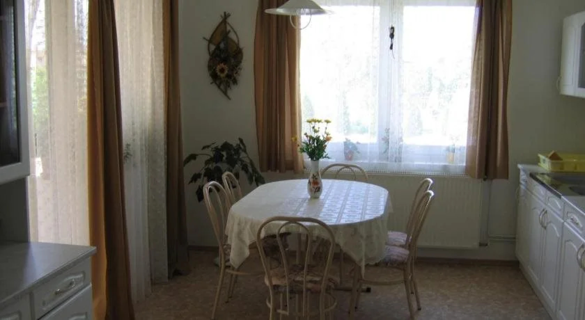 Bor Apartmanház
