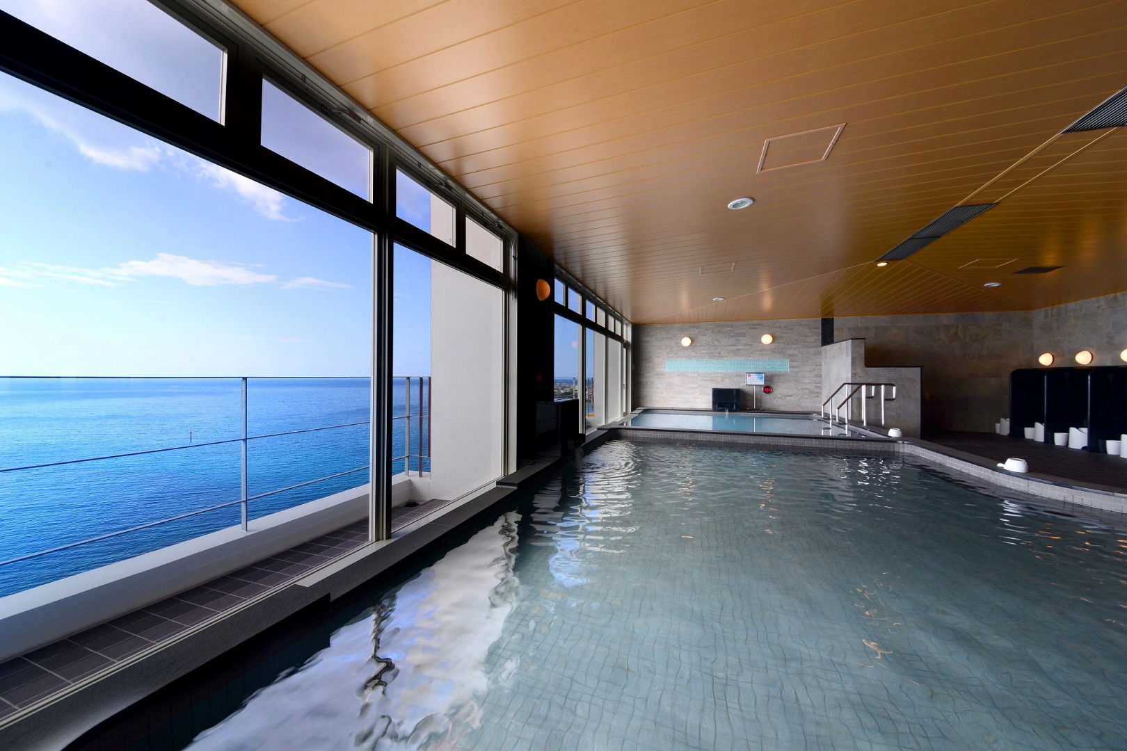 Vessel Hotel Campana Okinawa