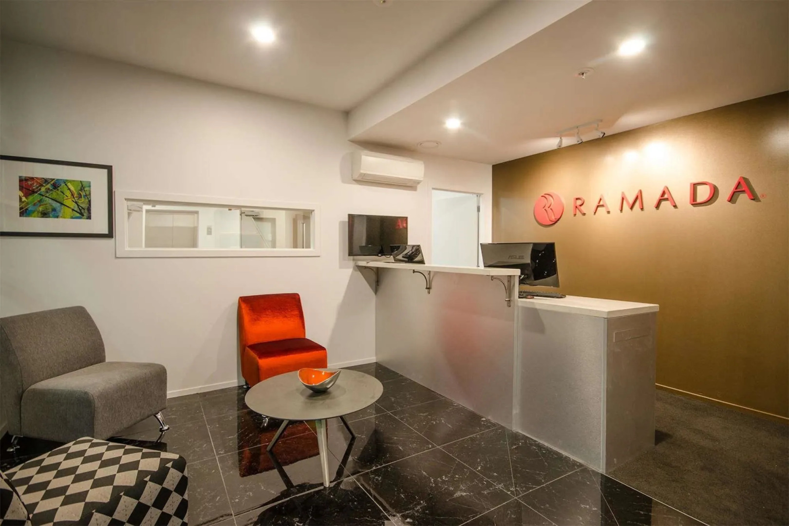 Ramada Suites Auckland, Federal Street