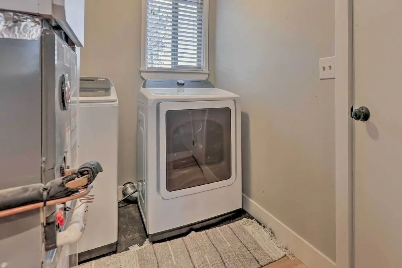 Family-friendly Redmond Getaway: Walk to Dtwn