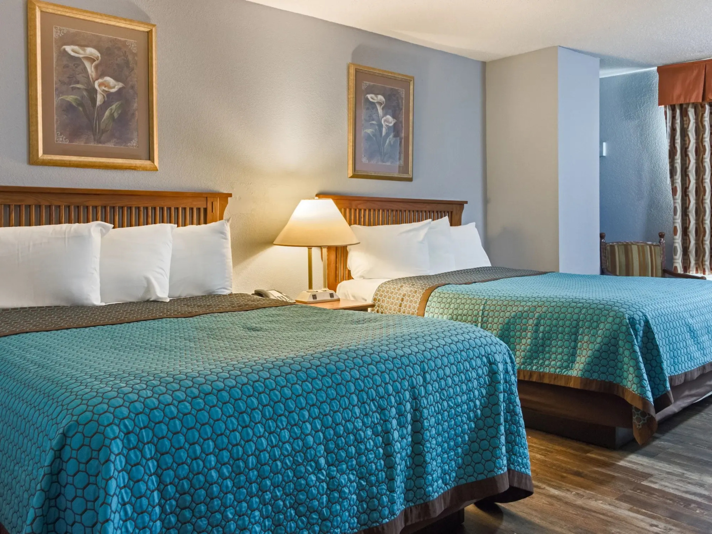 Mountain Vista Inn & Suites