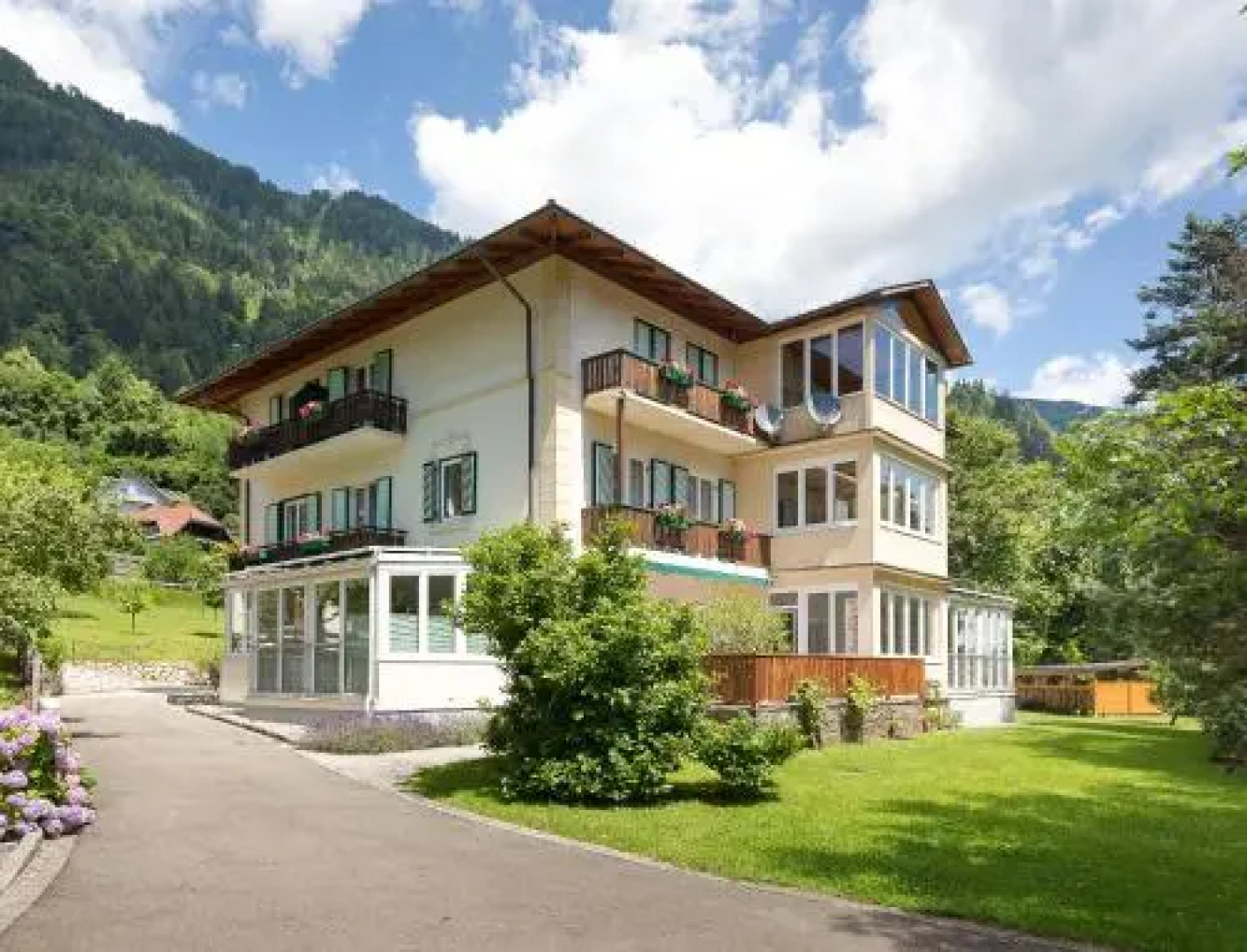 Villa Marienhof Apartments & Komfortzimmer