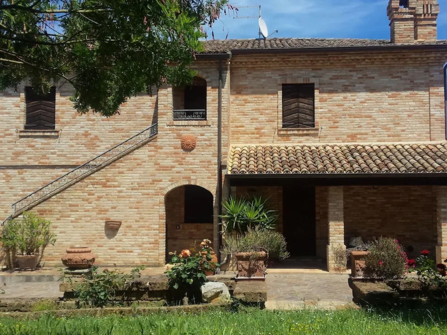 Beautiful Villa With Private Swimming Pool and Close to the sea