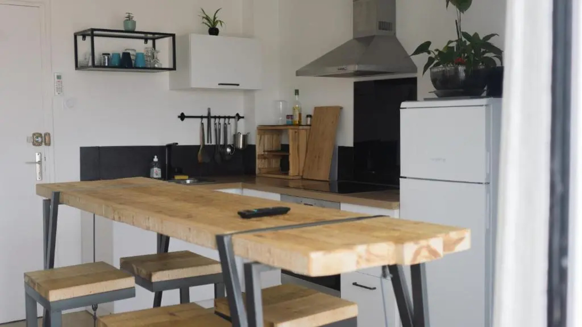 Beau Soleil by J.B T2 Standing