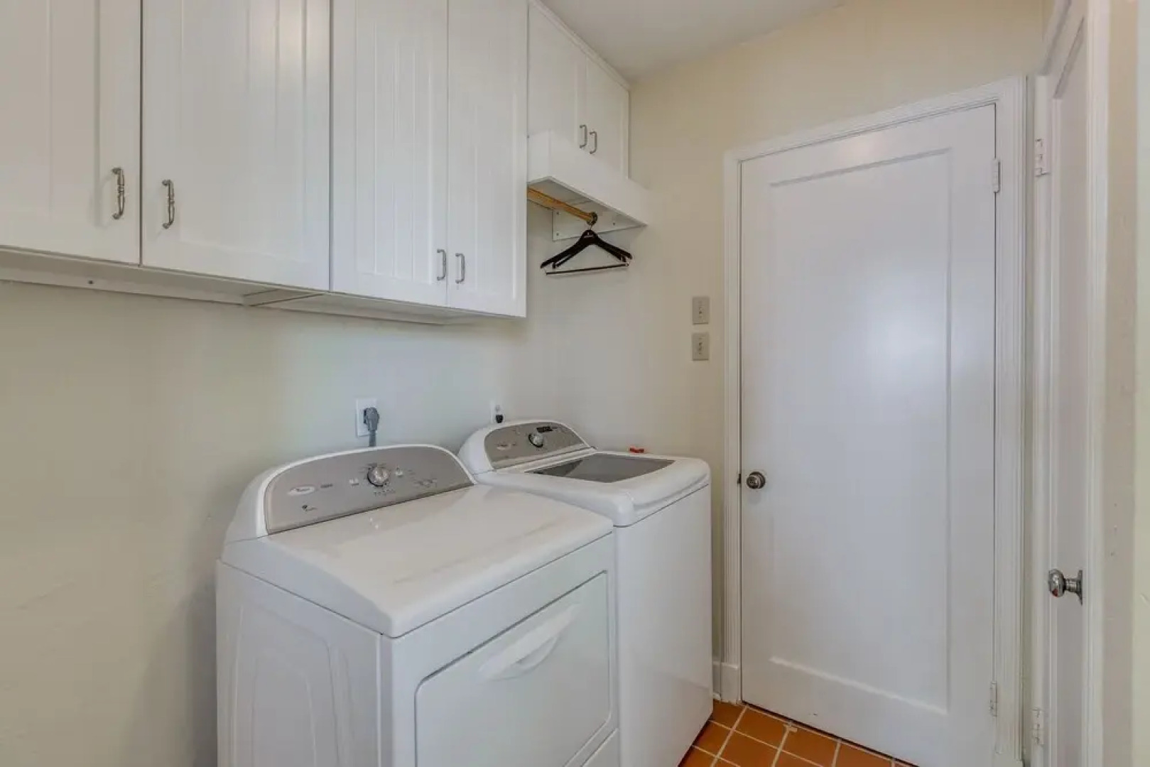 Treasured Times Beach House 3 Bedroom Home by RedAwning, Clearwater Beach