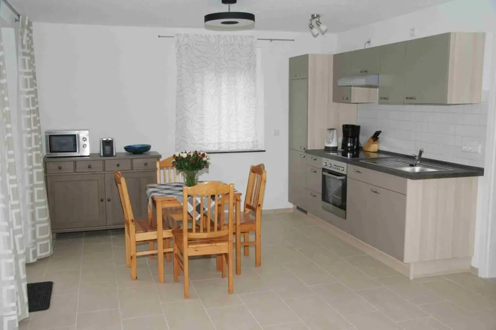 Ferienwohnung Rheingeschaut