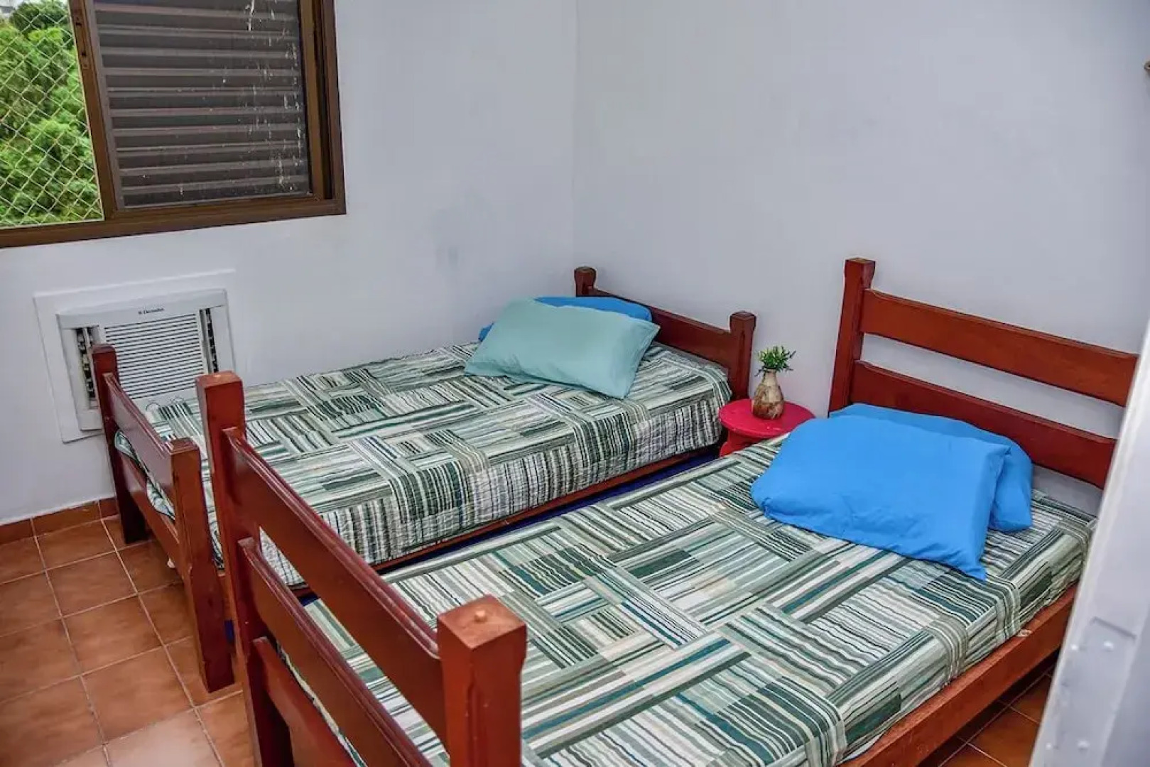 Flat com Piscina e Lazer na Praia de Pitangueiras