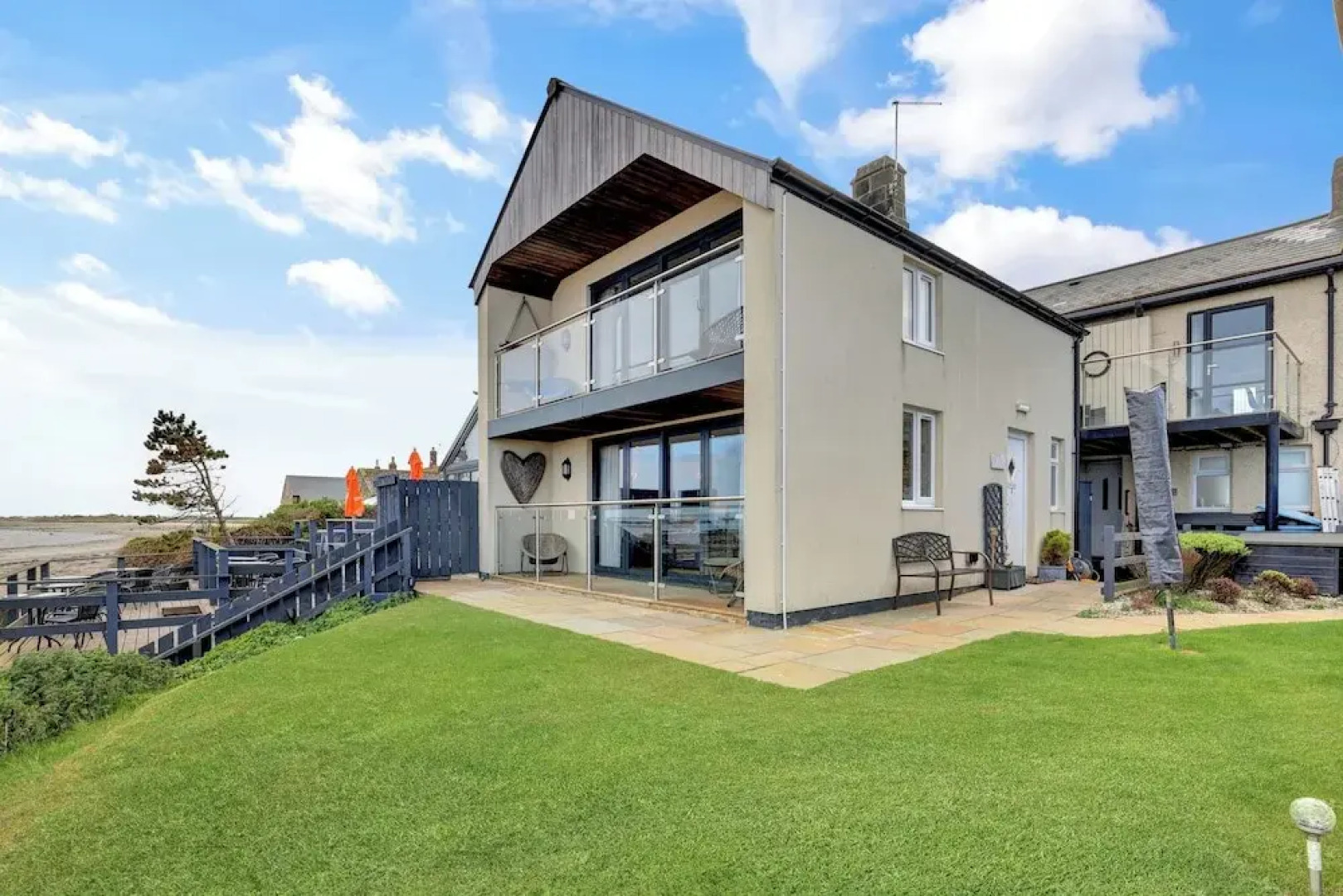 Captain's Cove - North East Escapes