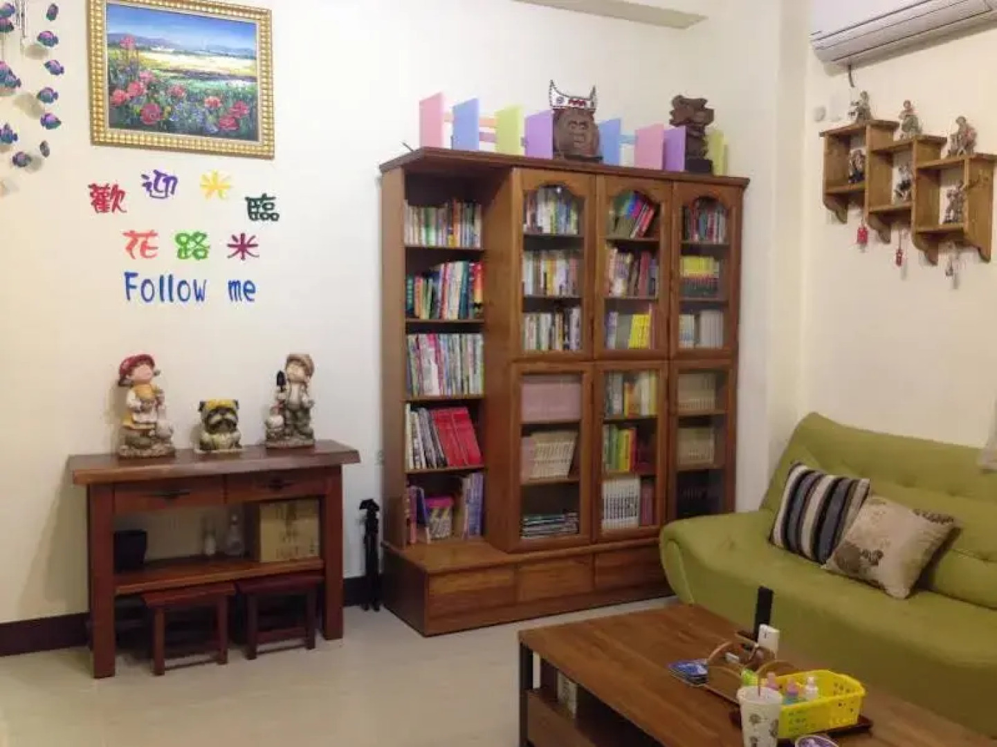 Follow Me Sweet House Bed & Breakfast