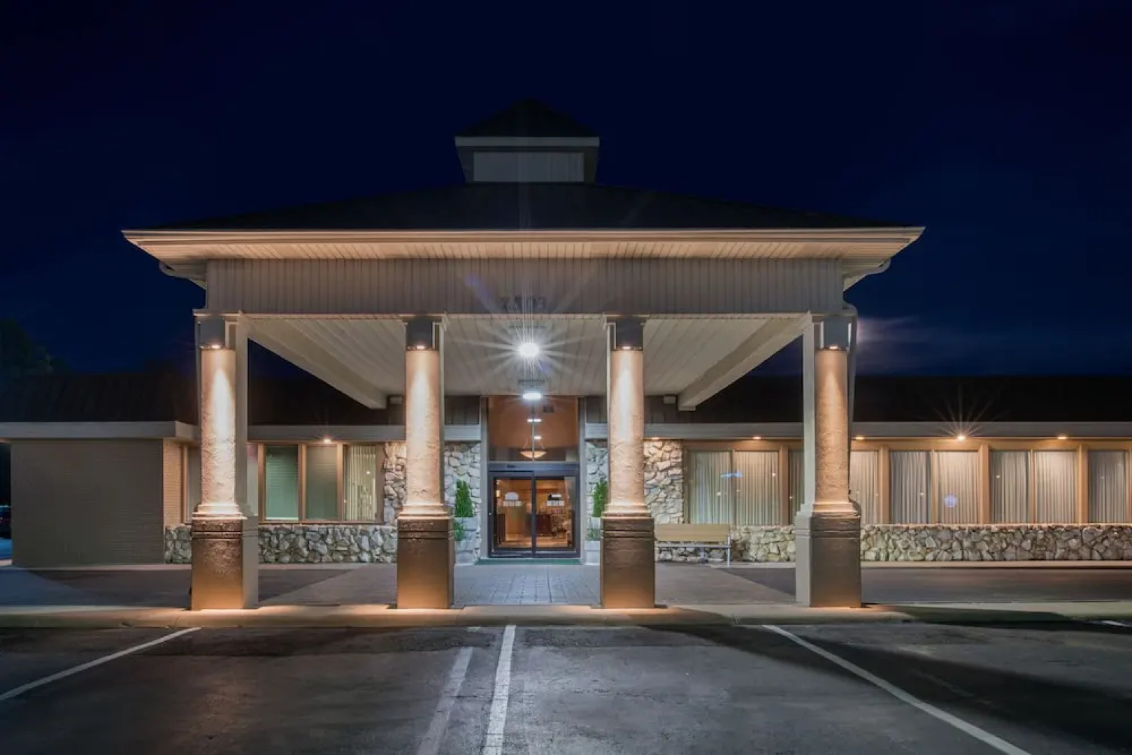 Ramada By Wyndham Midtown Grand Island