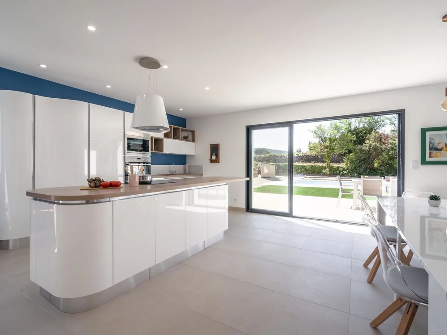 Villa With air Conditioning and Heated Private Swimming Pool in Enclosed Garden Near Beaufort