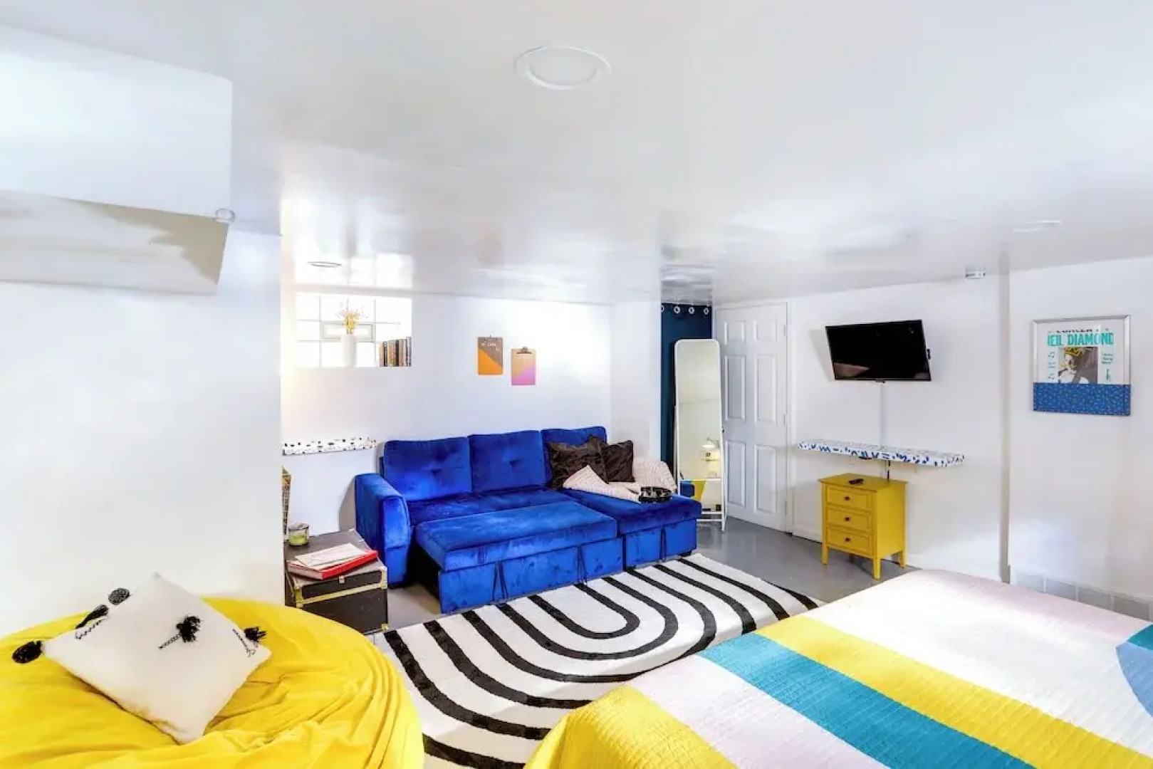 Gordon Square Studio ~ 4 Mi to Downtown Cleveland!