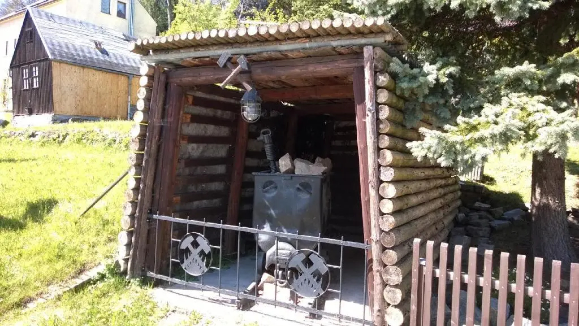 Wirtschaft & Pension Zum Huthaus