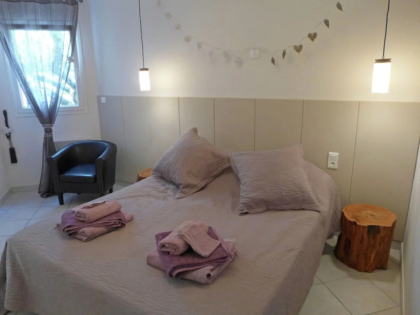 Beautiful Cottage in Raissac d 'aude With Pool and hot tub