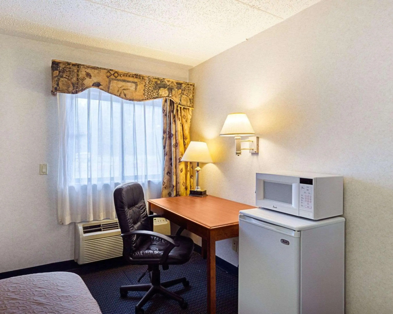 Quality Inn & Suites Worcester MA