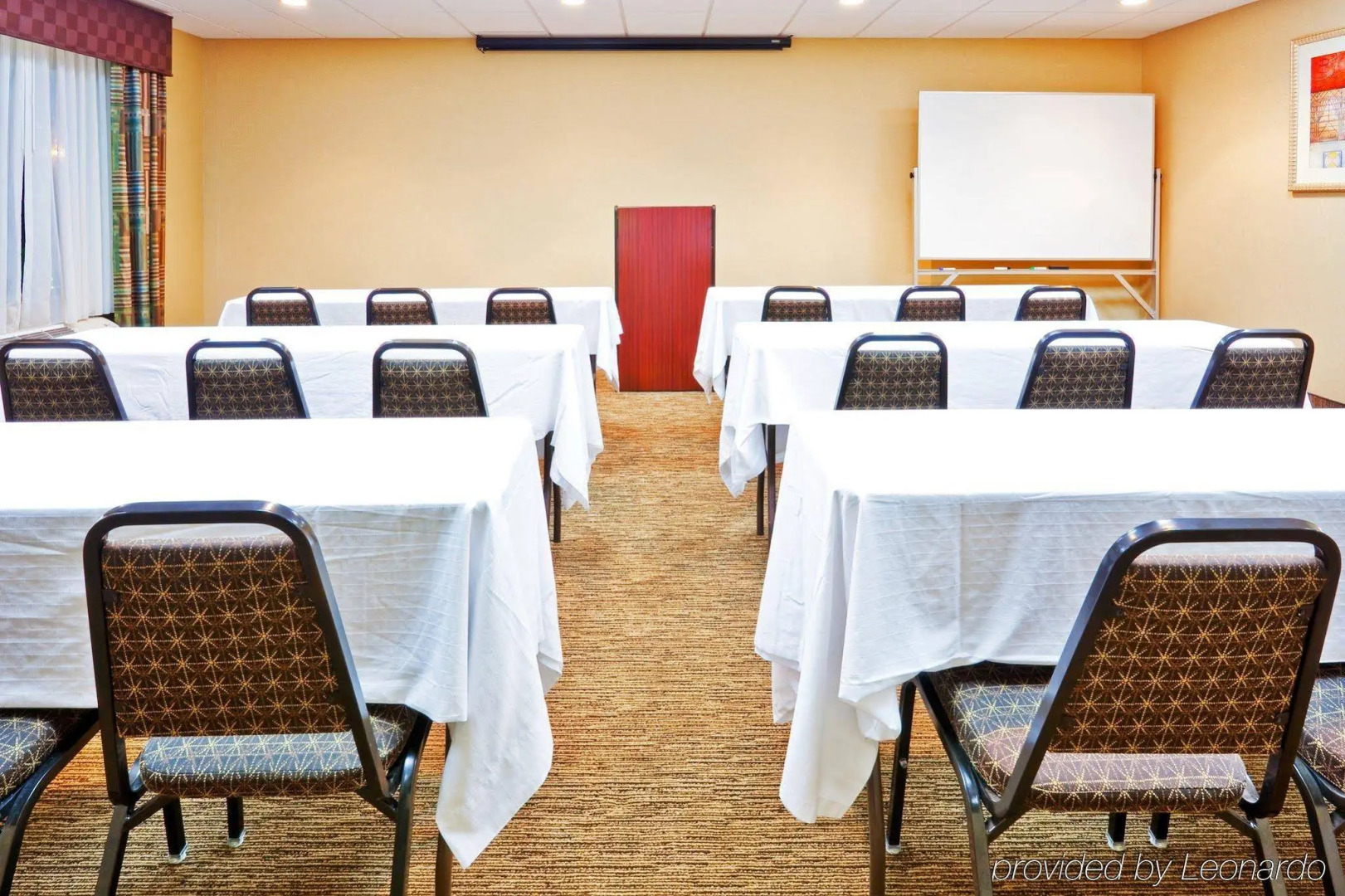 Holiday Inn Express Hotel & Suites Magee by IHG