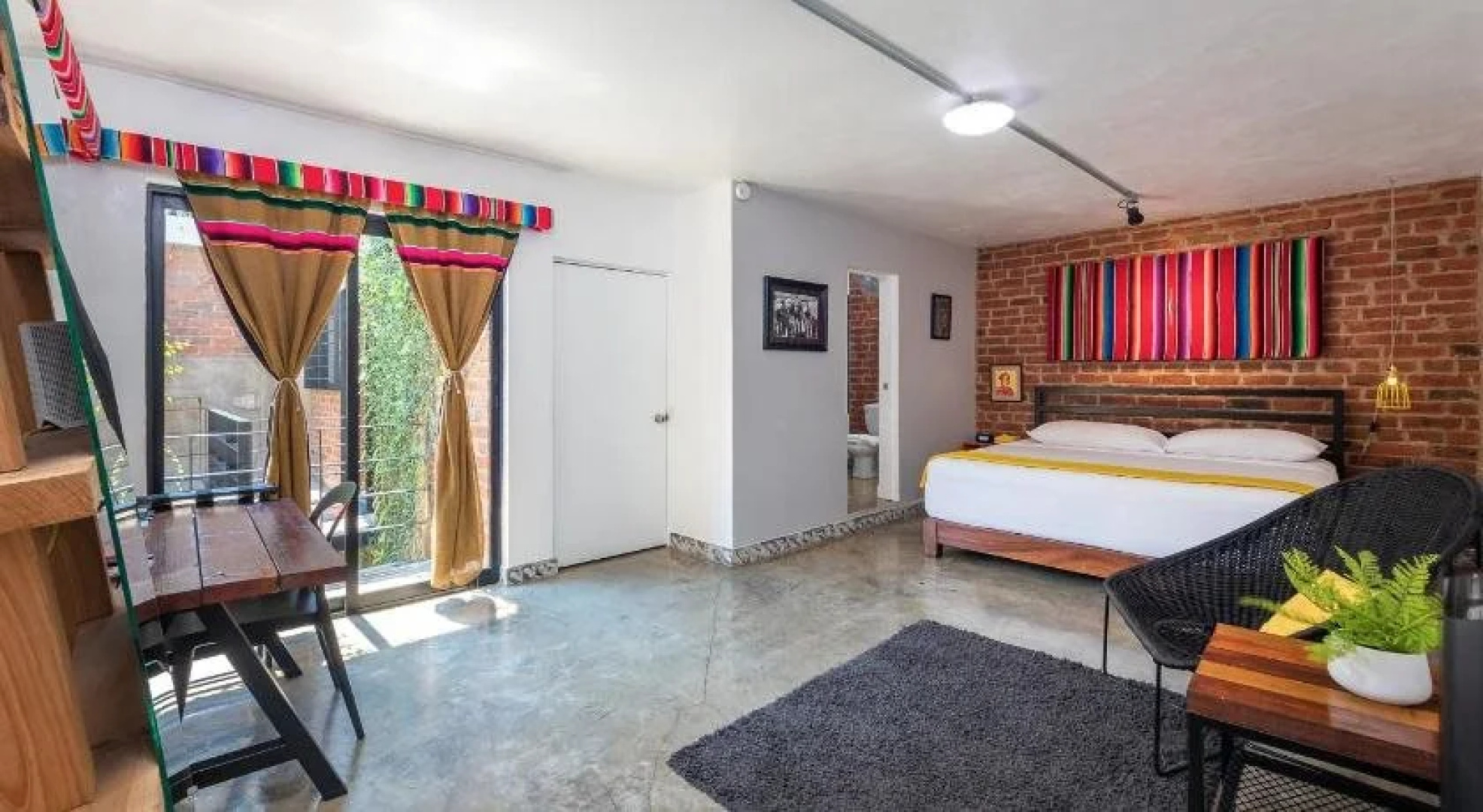 Piñata PV Hotel