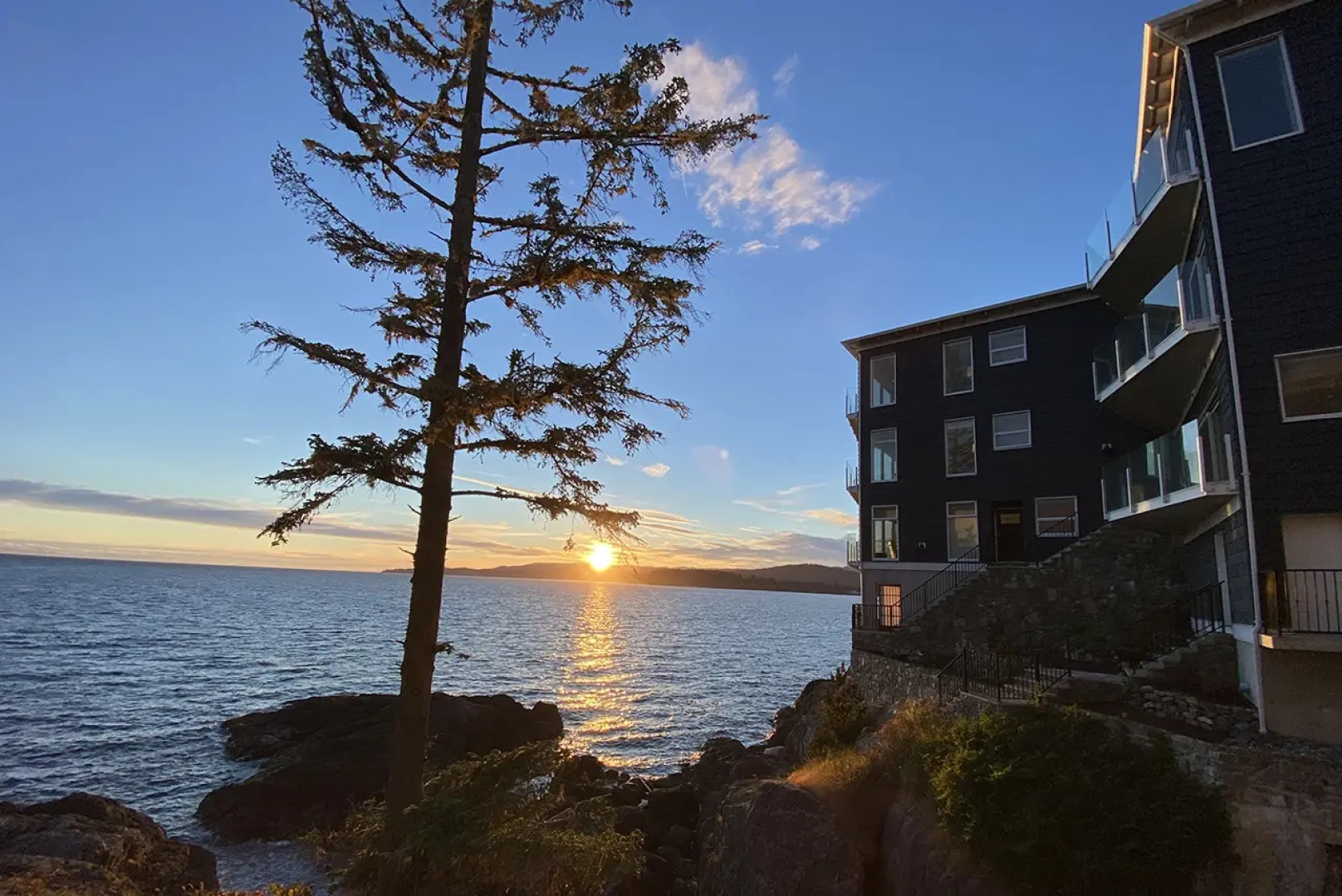 SookePoint Ocean Cottage Resort