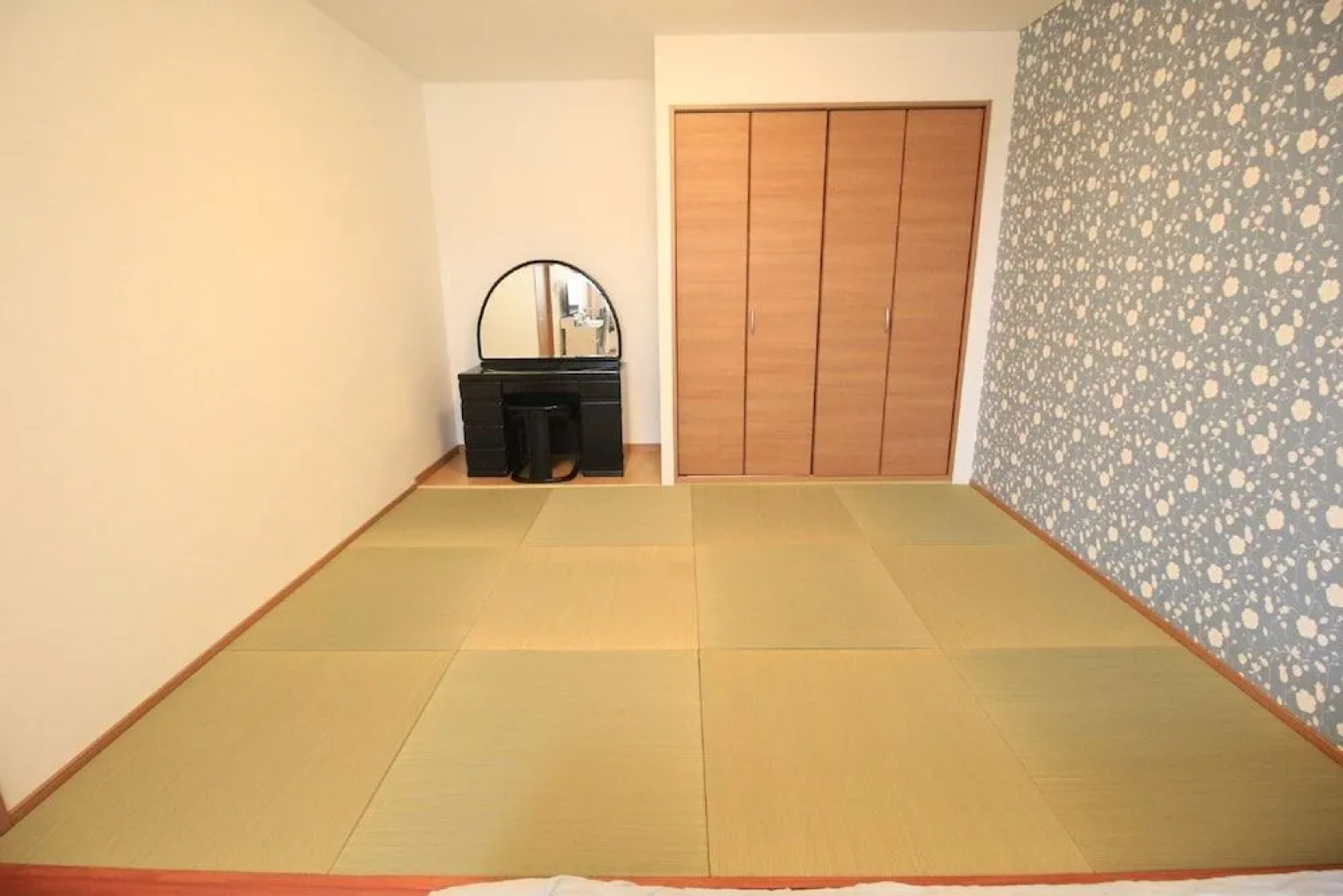 Hotel Swan Lake Nagara