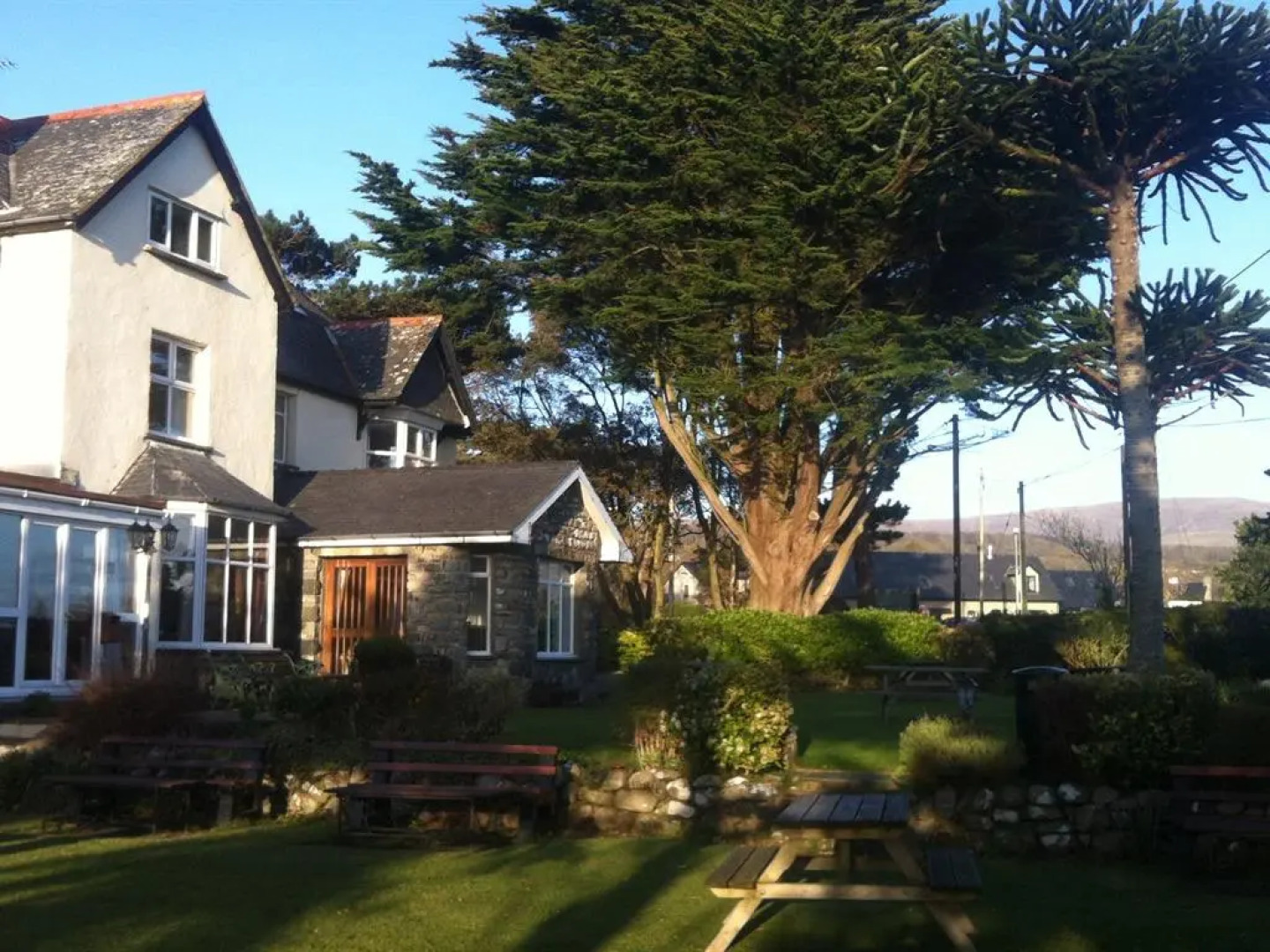 Cadwgan House Hotel