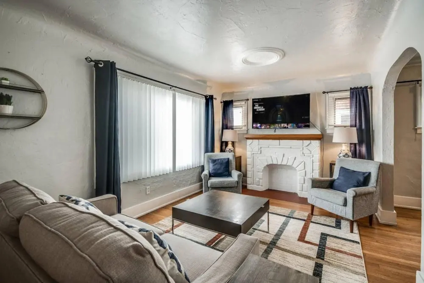 Shiny and Comfortable Oakland House