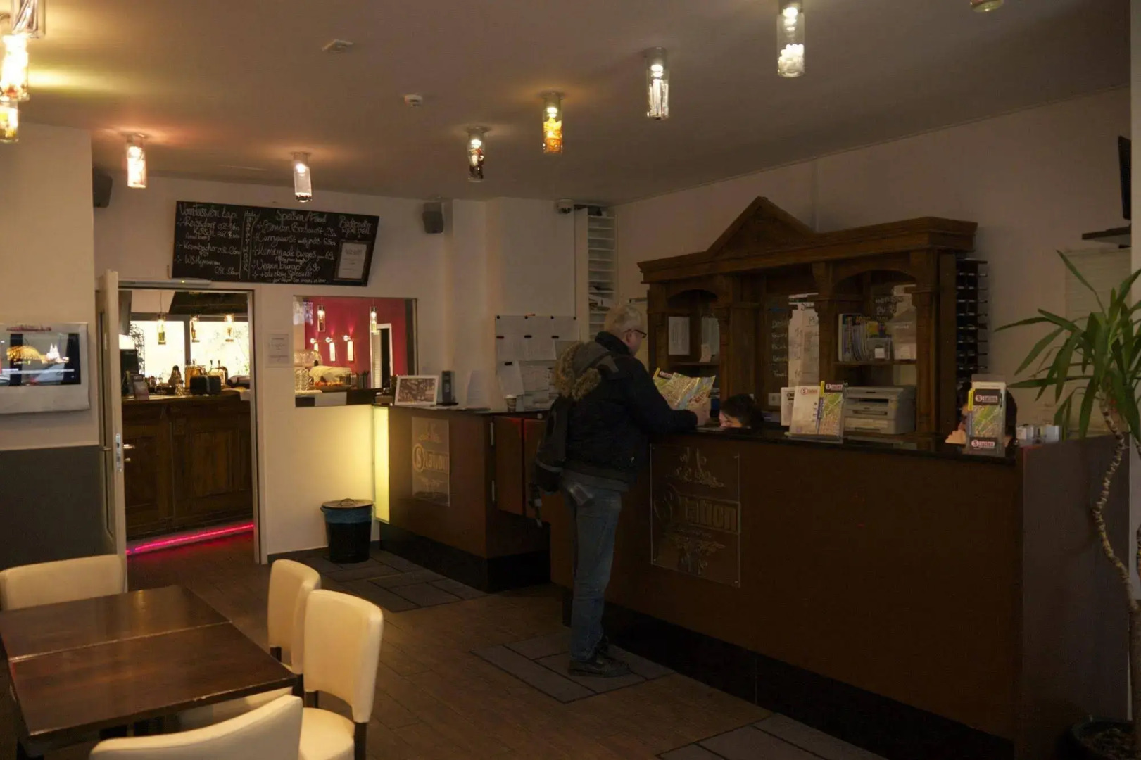 Station Hostel For Backpackers