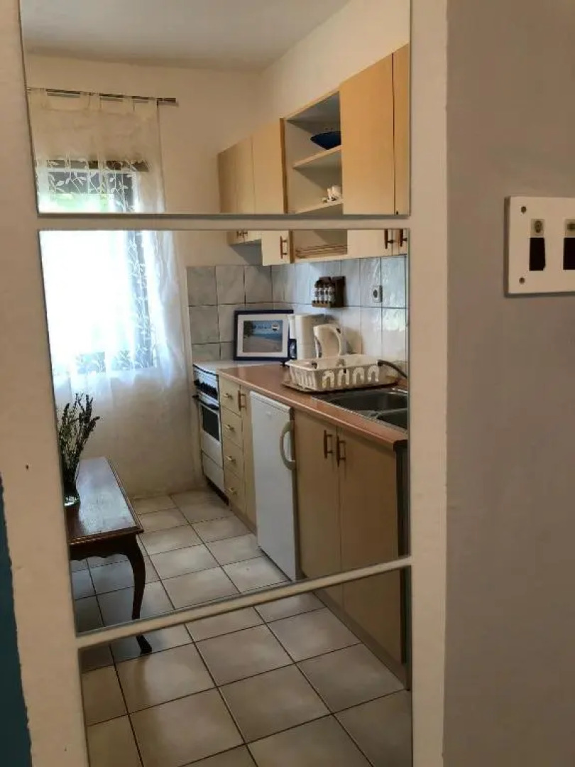 4 Sisters Apartments