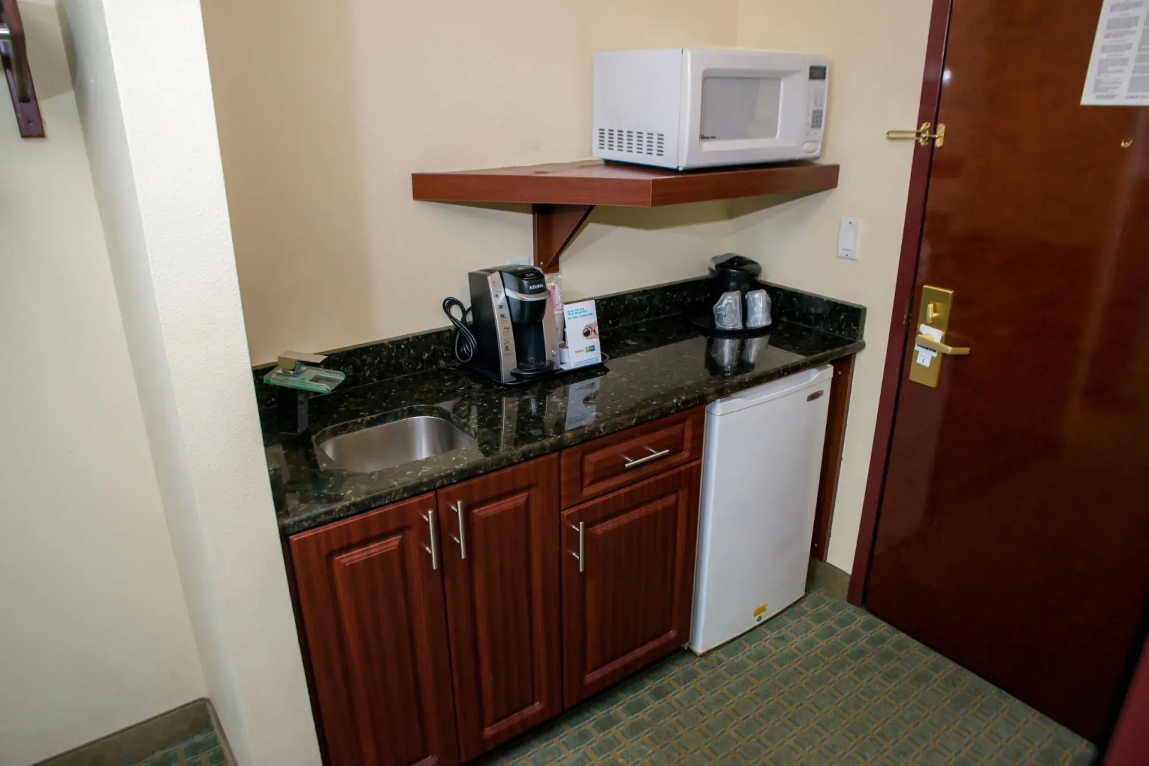 Holiday Inn Express & Suites Cocoa by IHG