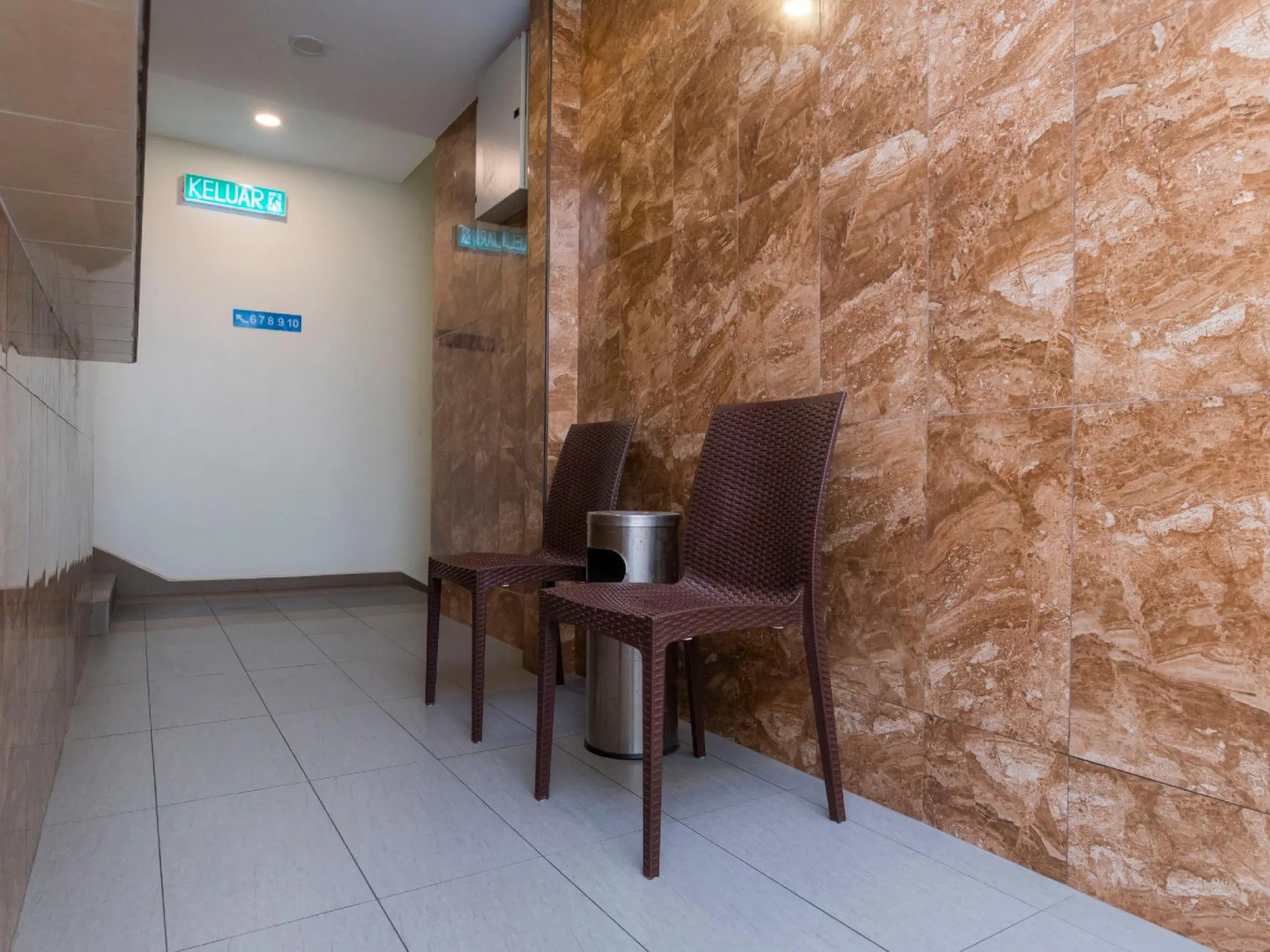 OYO 44095 Bluewater Hotel (2)