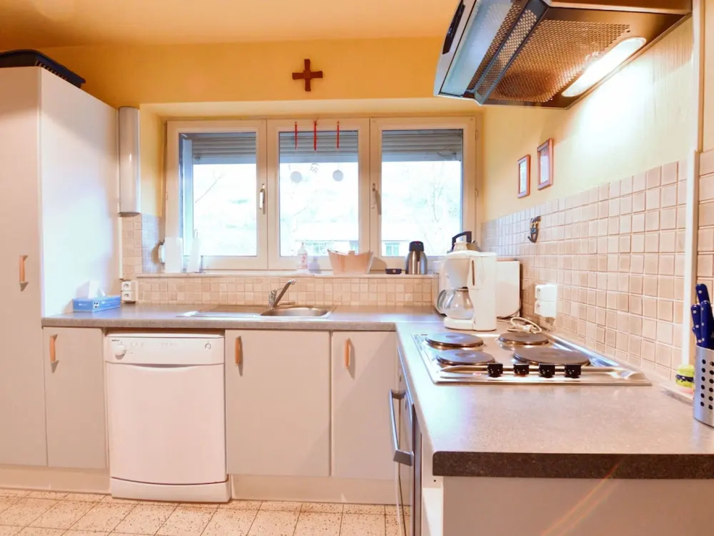 Modern Holiday Home in Yvoir With Garden