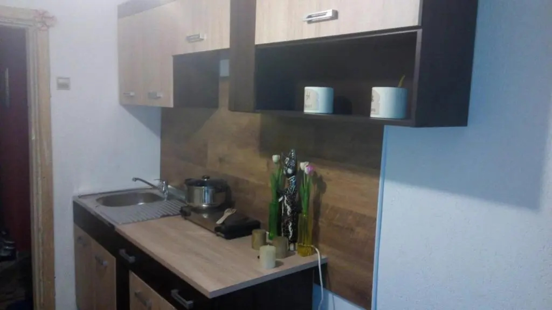 Picturesque apartment into antique fortress