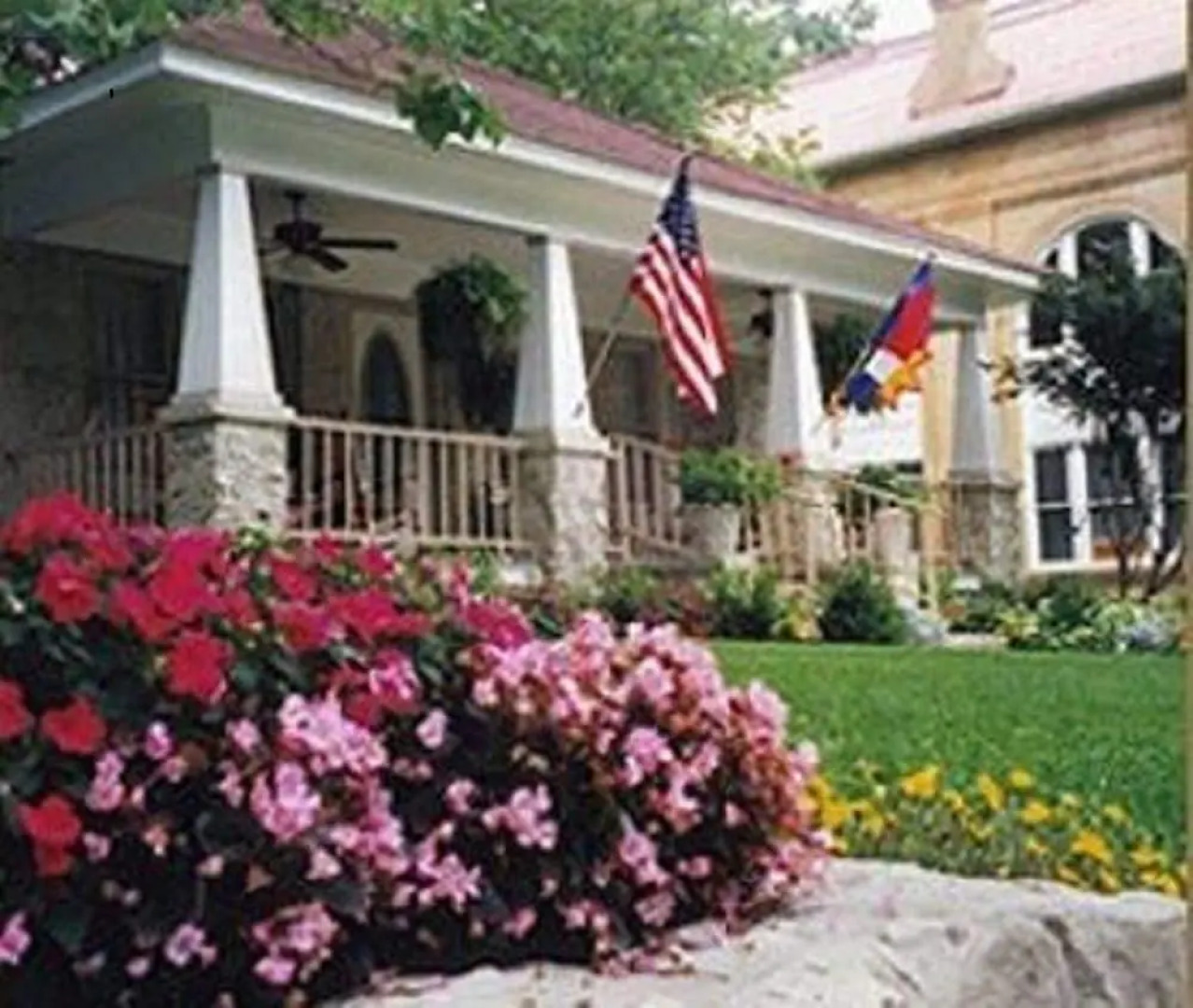 Chez Lafayette Bed and Breakfast