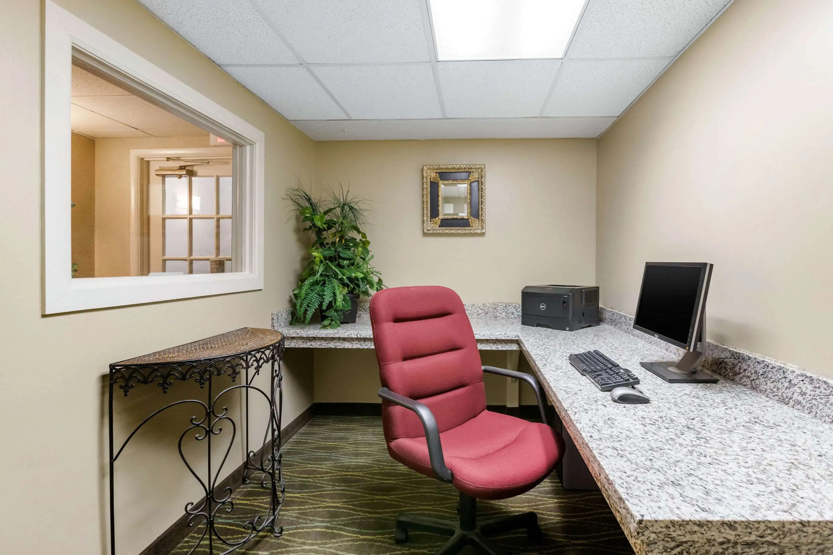 Quality Inn & Suites Des Moines - Merle Hay Road