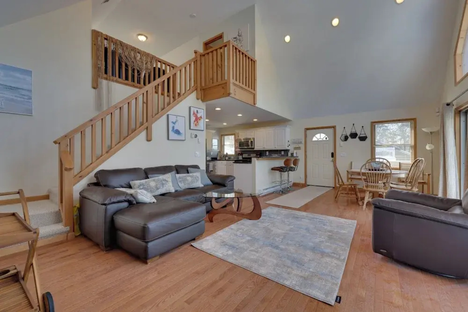 Large Deck + Resort Amenities: Lake Ariel Retreat