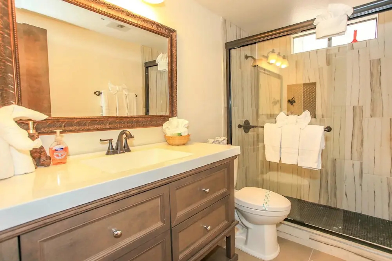 Cozy Moonlight Chalet