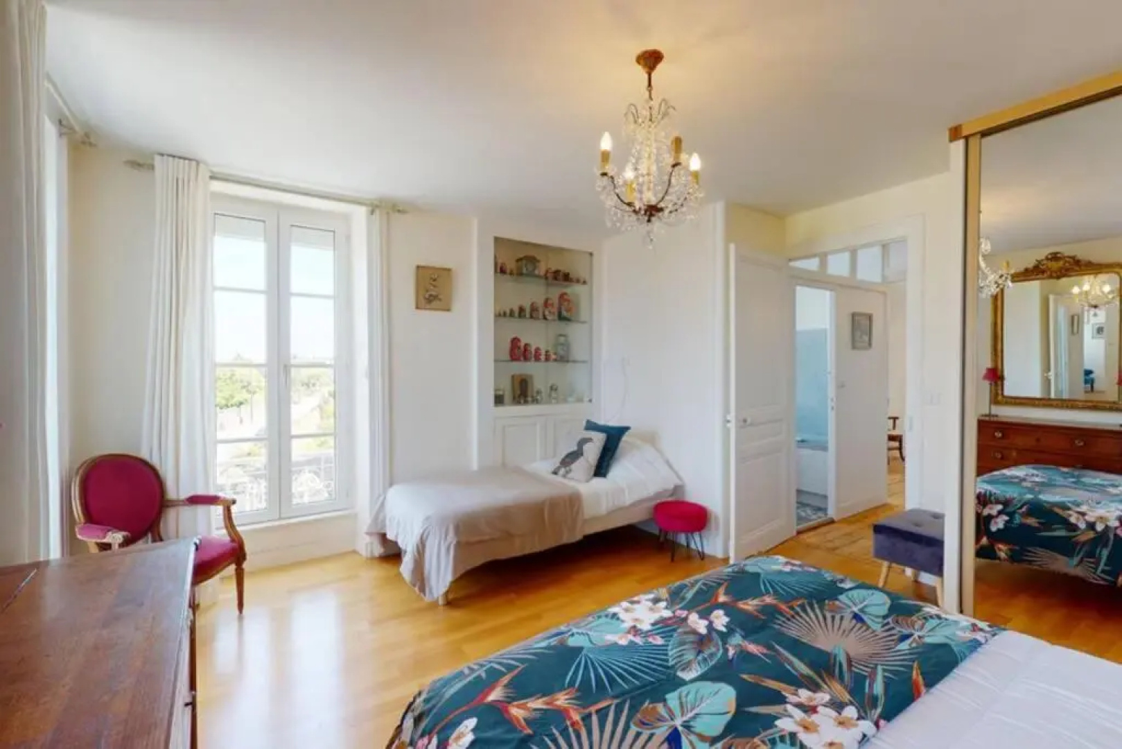 Le Vieux Colombier, 4 étoiles Face mer SPA OPTION billard accès plage, société La clef decamp
