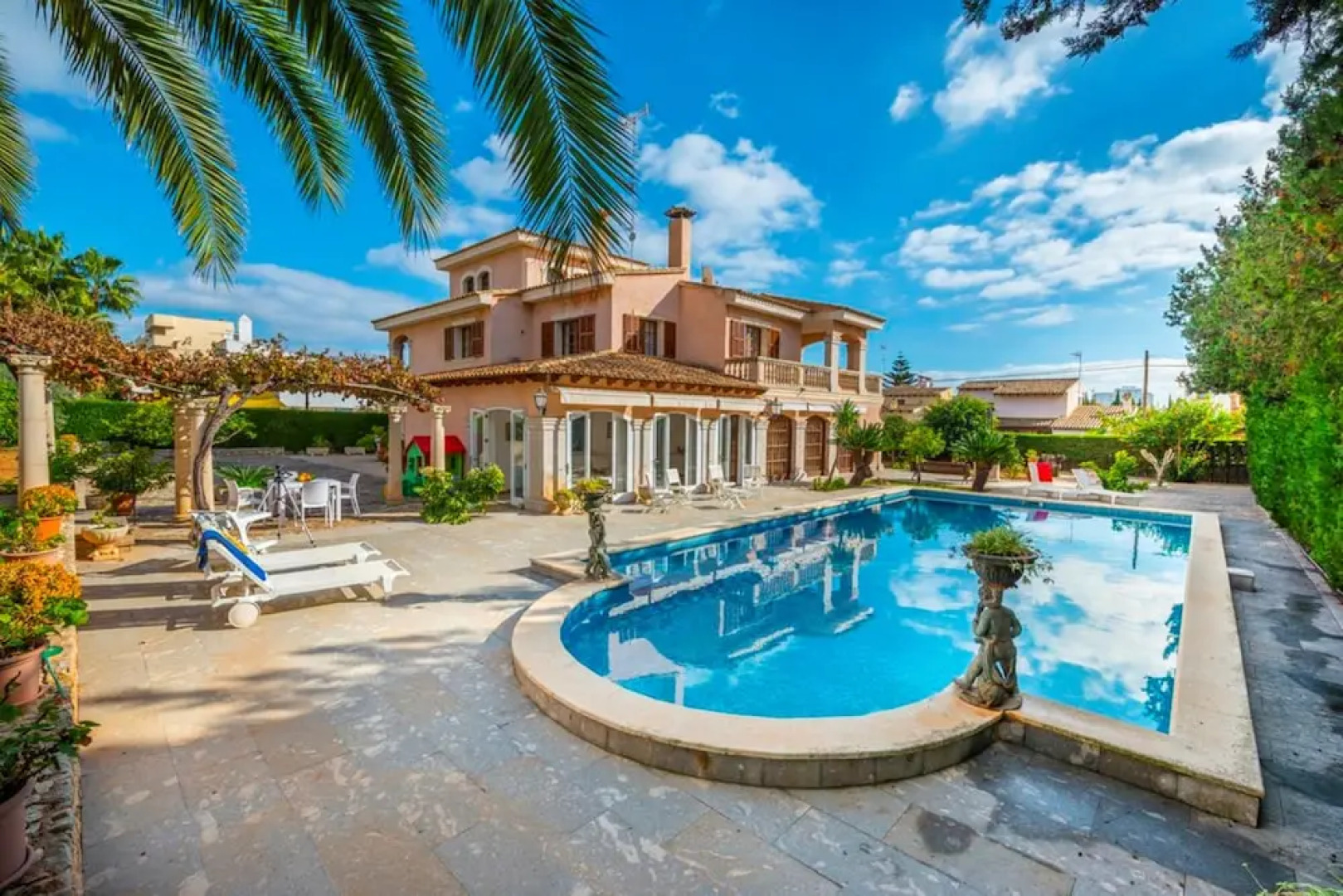 Can Pou (Pou De Sa Caleta)