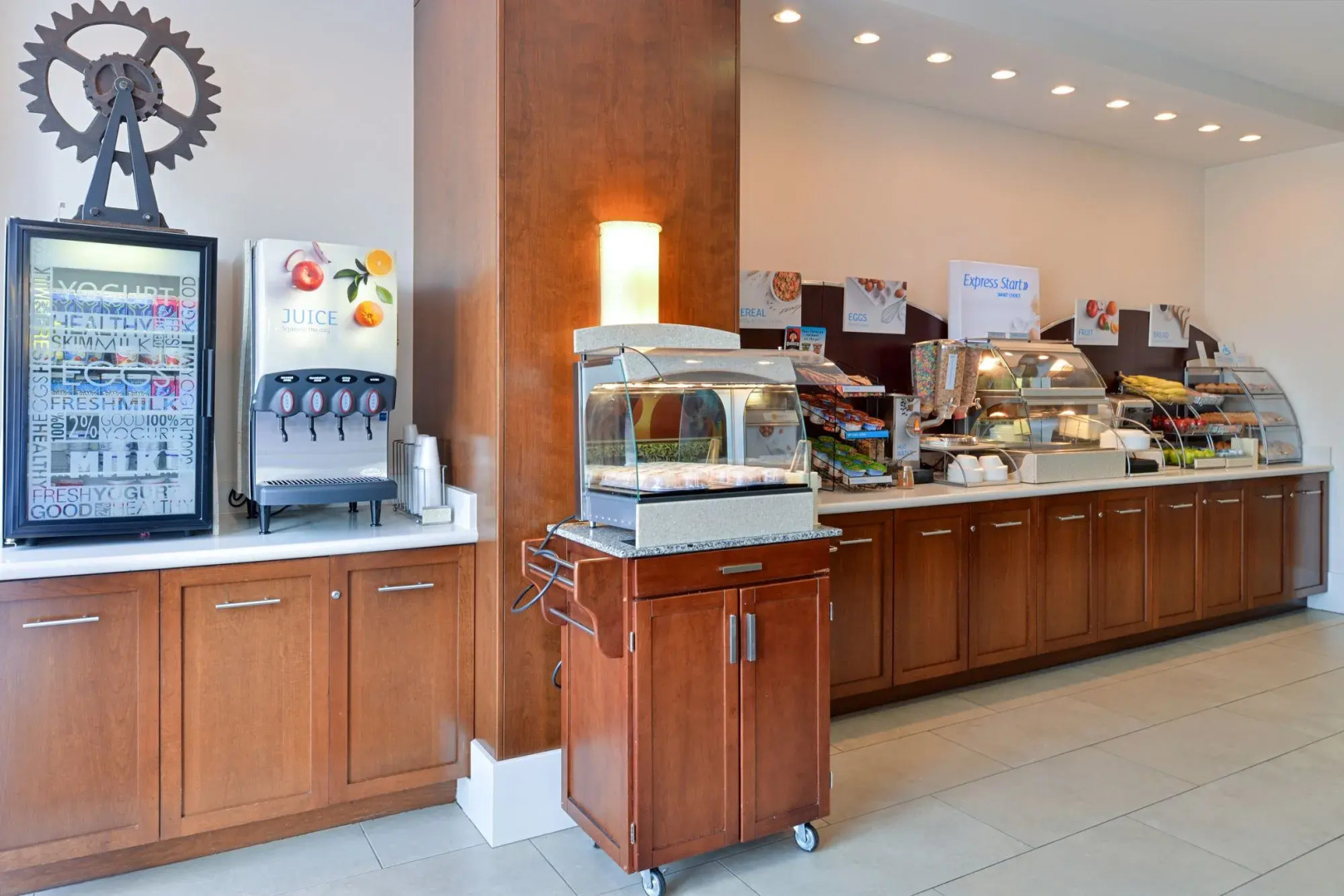 Holiday Inn Express Hotel & Suites Terre Haute by IHG