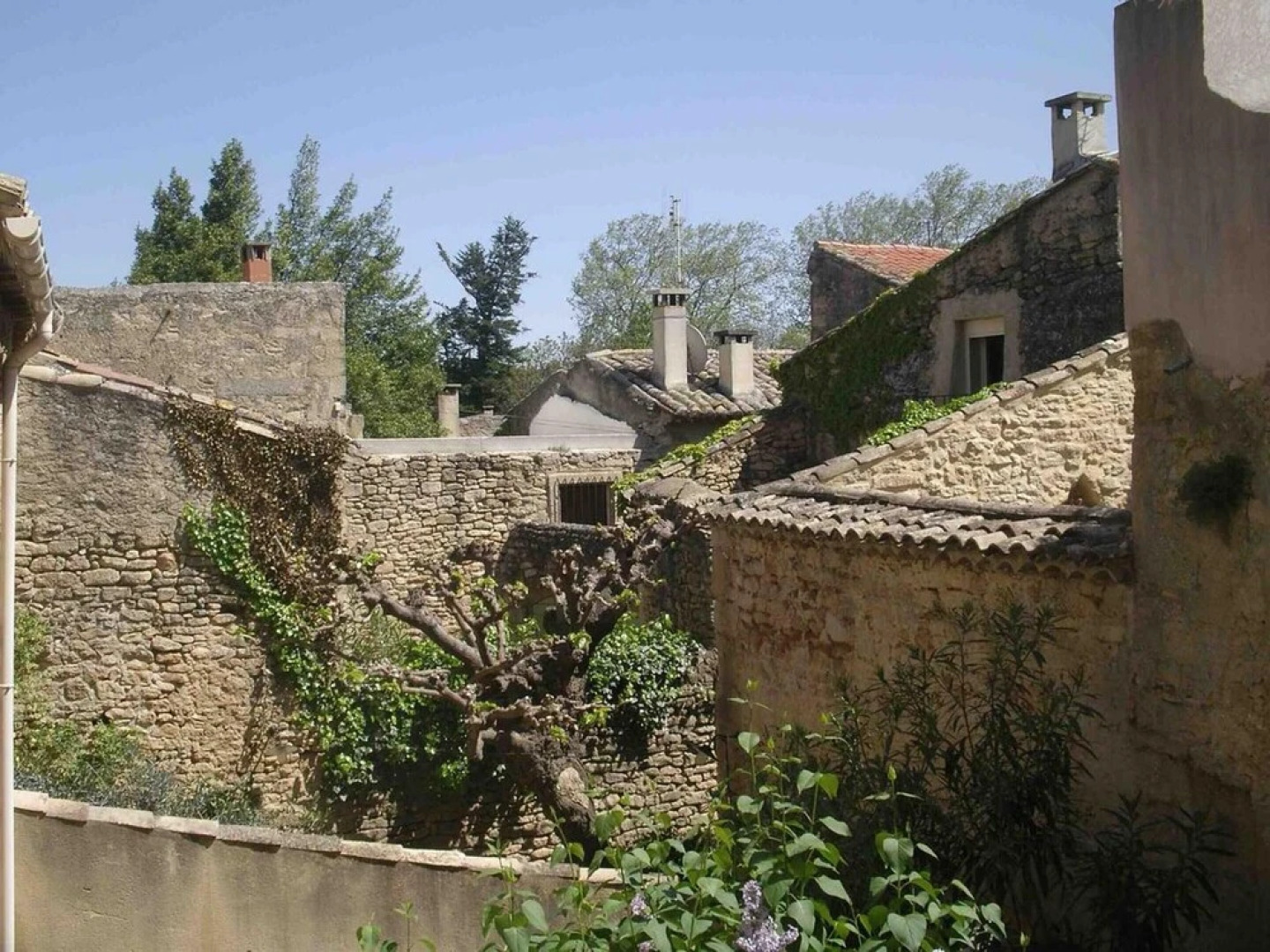 House With 2 Bedrooms in Vers-pont-du-gard, With Enclosed Garden and Wifi