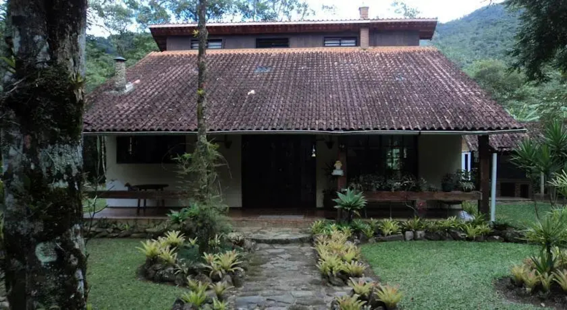 Custemo mas Cheguemo