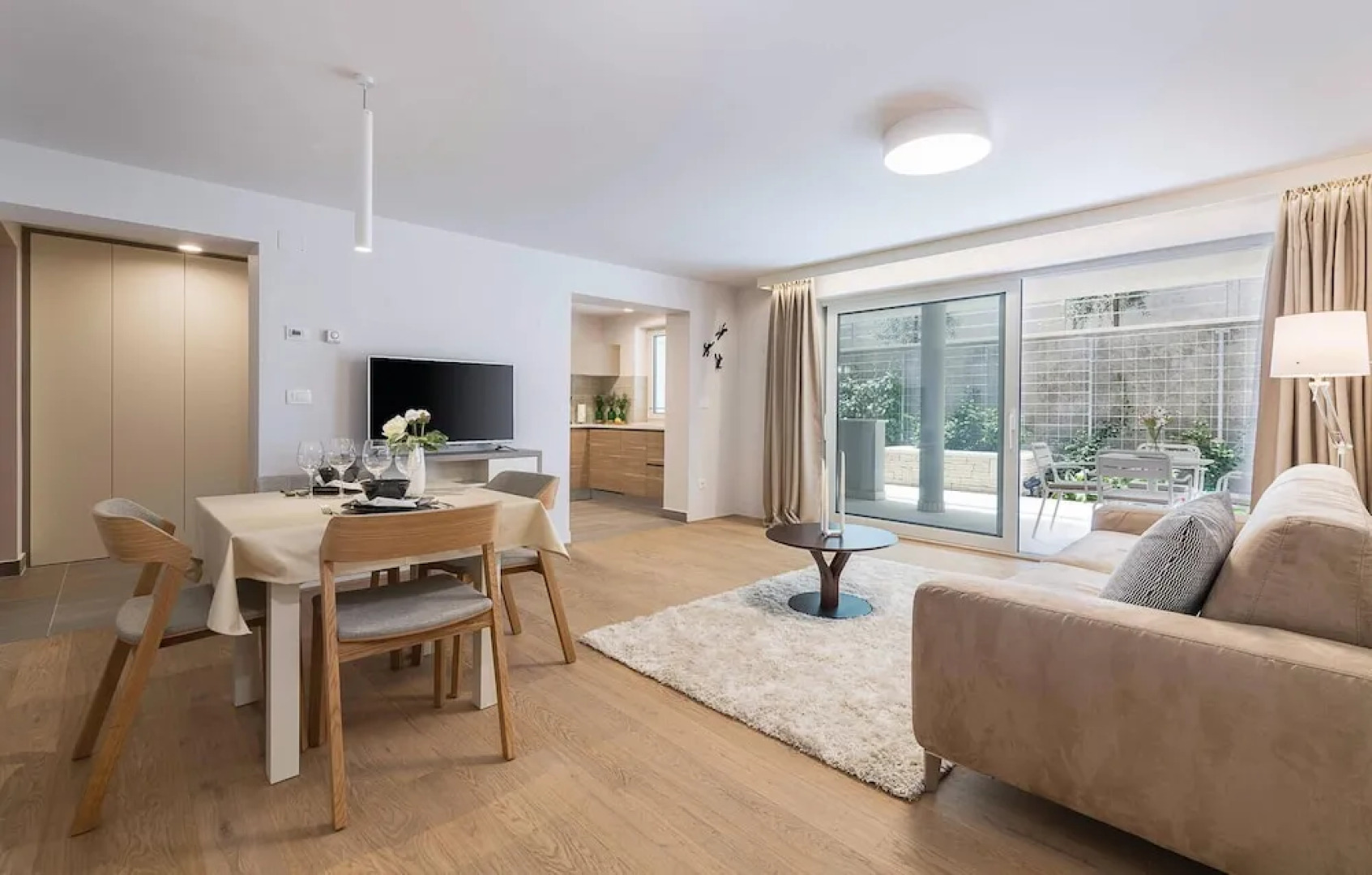 Beautiful Home in Plomin With Jacuzzi, Wifi and 1 Bedrooms