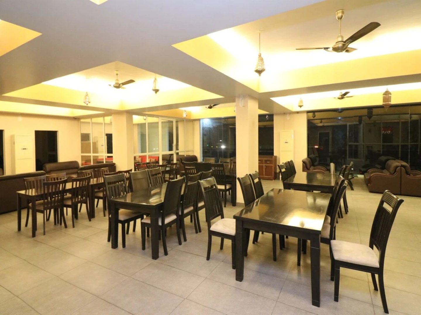 OYO 2484 Hotel Silver Star