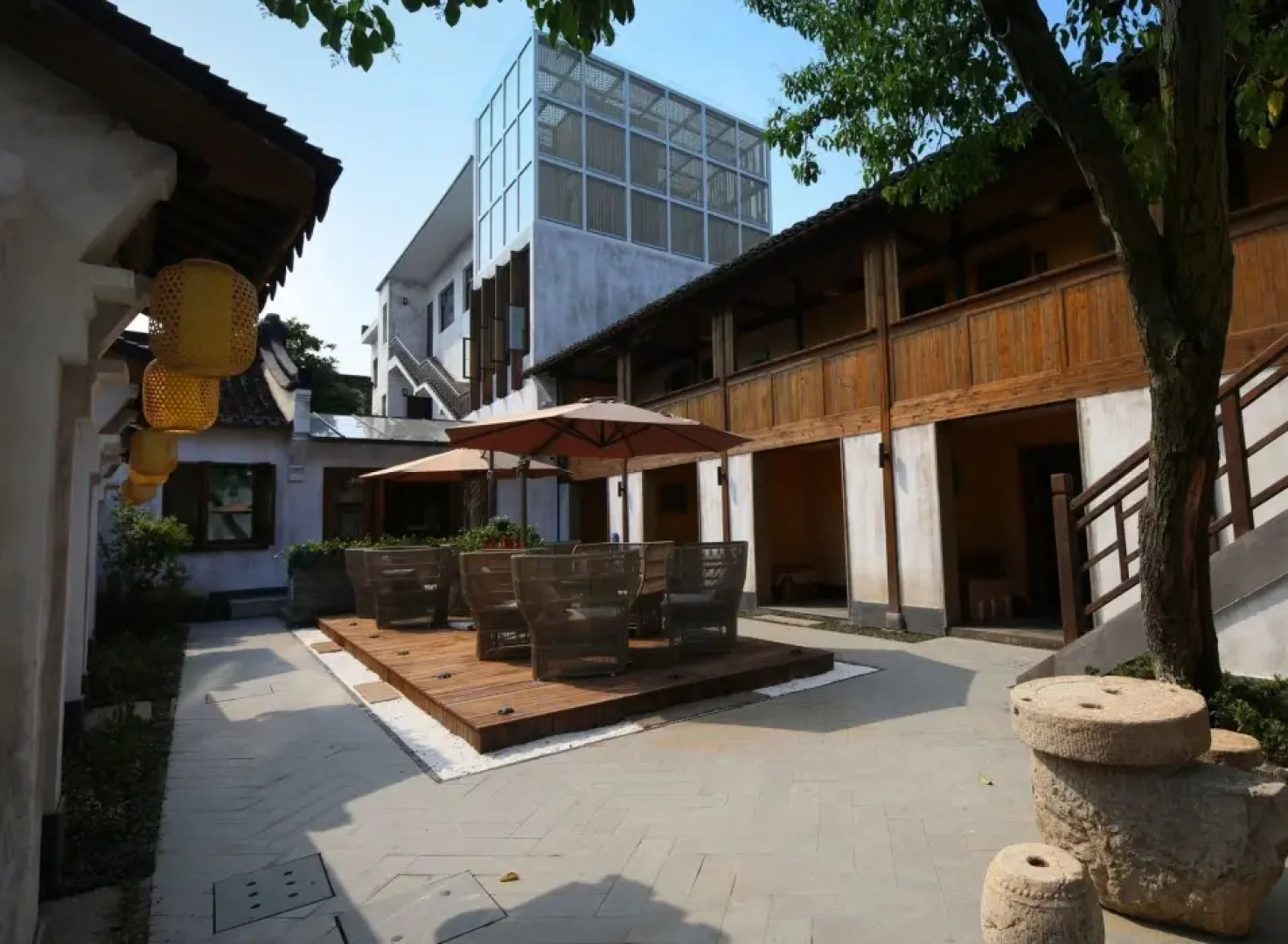 Wuzhen Dahong Inn