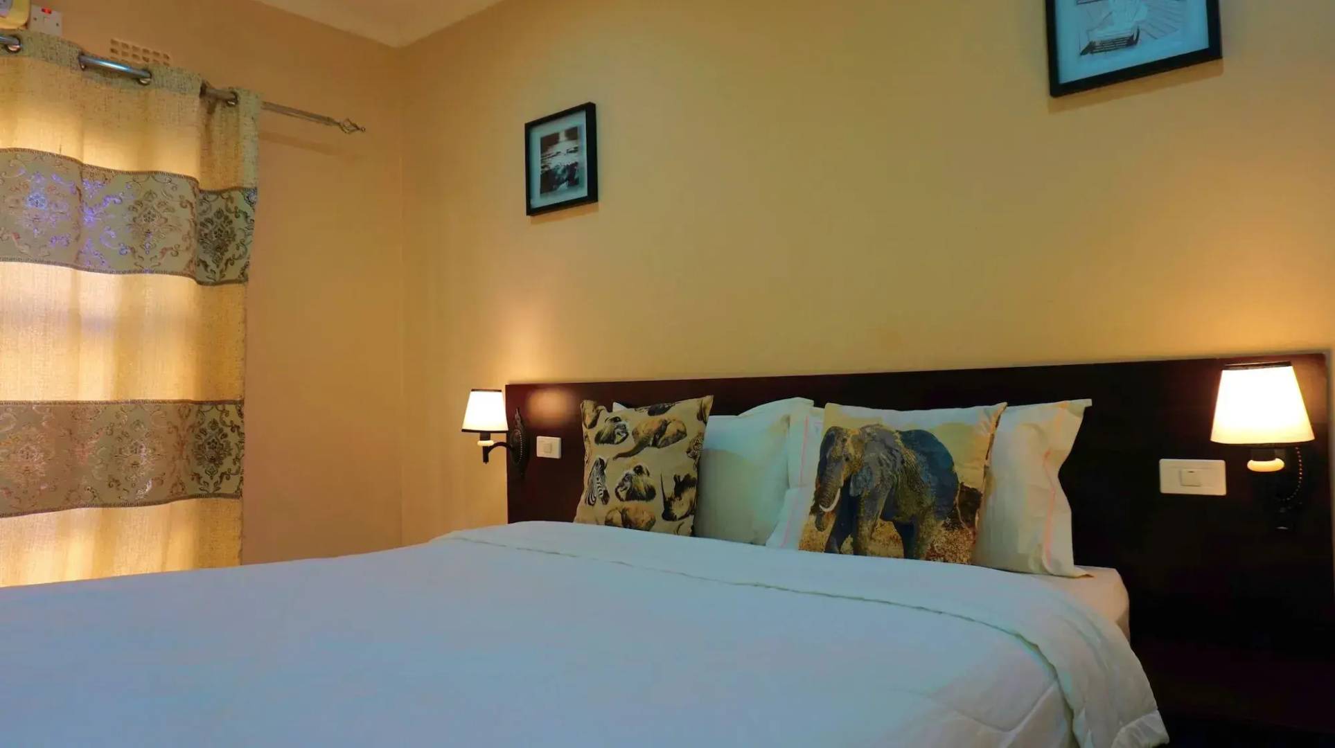 Tasha Lodge and Tours