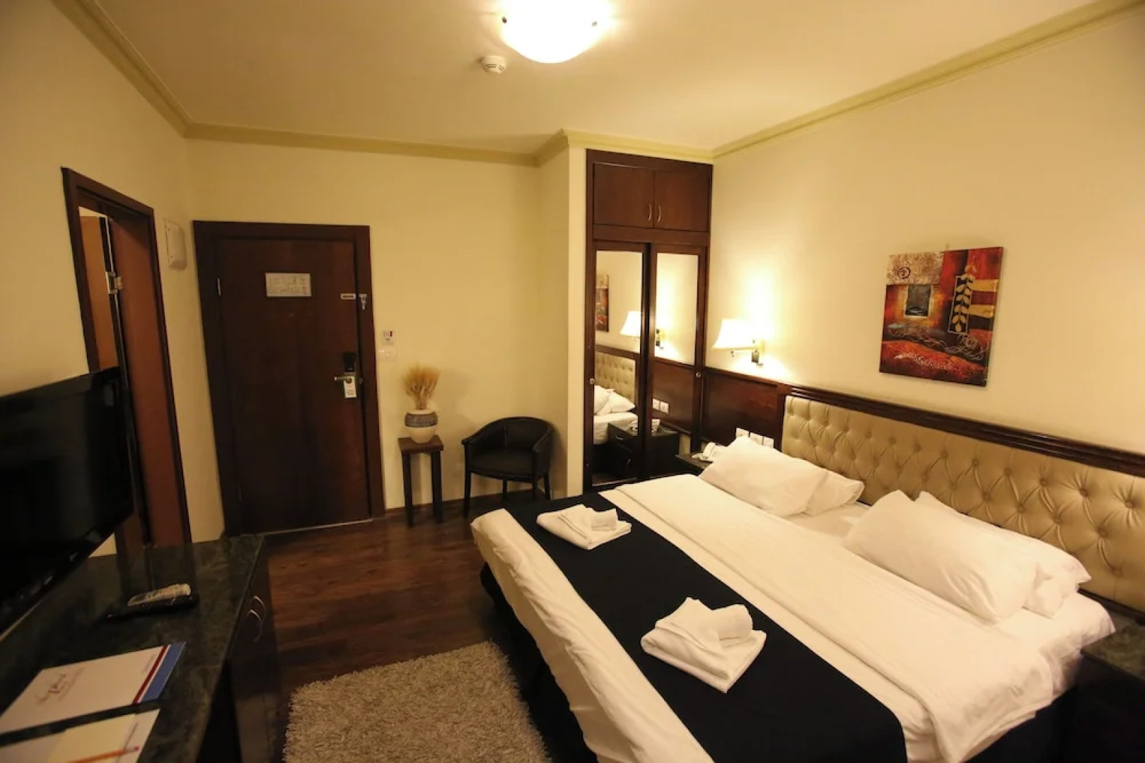Shepherd Plaza Hotel