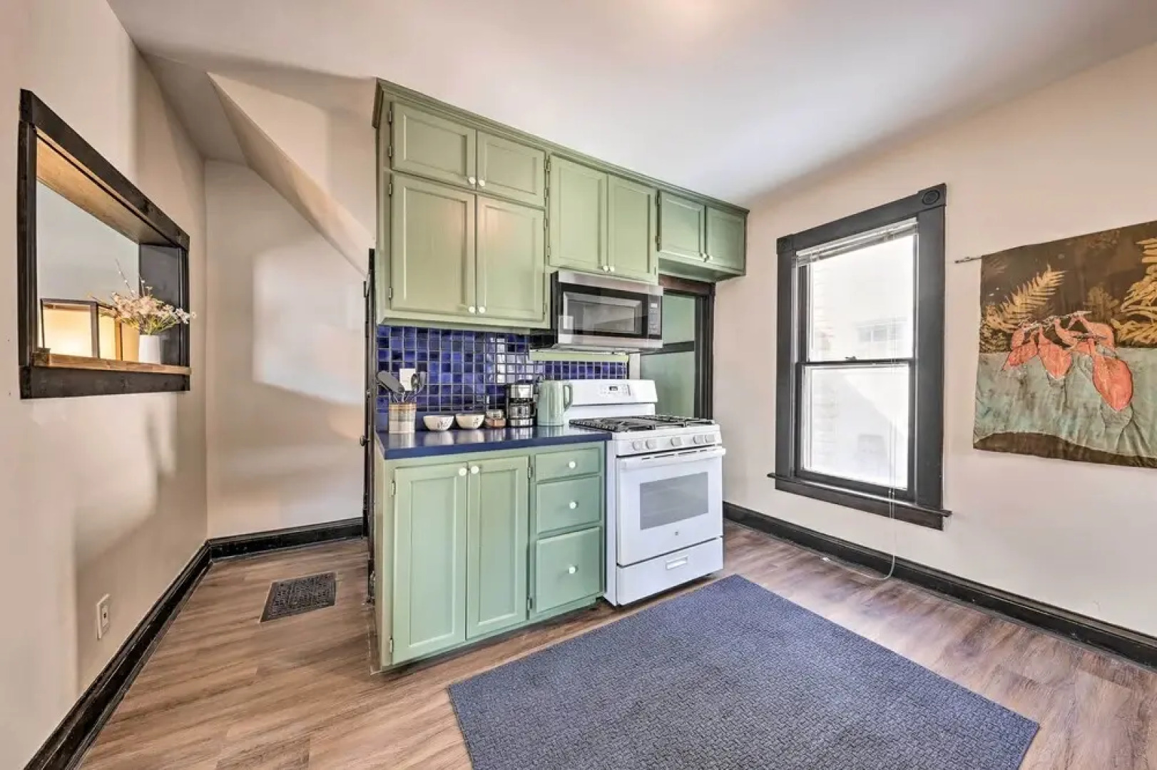 Newly Renovated Home Close to Dtwn Lawrence!