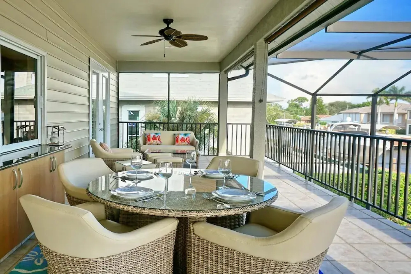 TW330 5 Bedroom Holiday Home by Marco Naples Vacation Homes